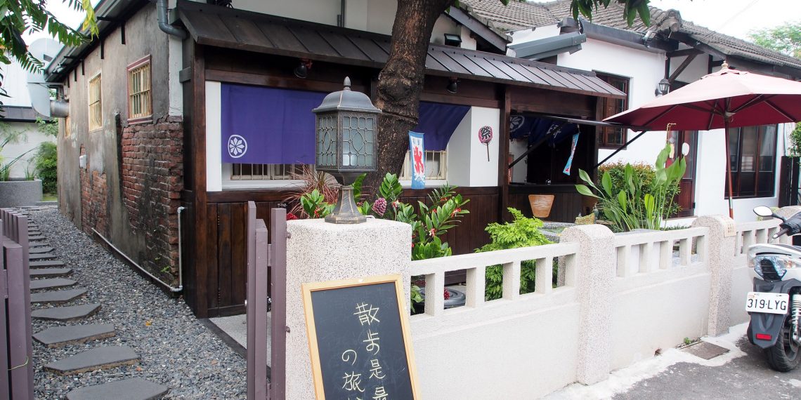 【屏東 Pingtung】勝利新村青島街眷村小散步 造訪將軍之屋及老房改造咖啡店