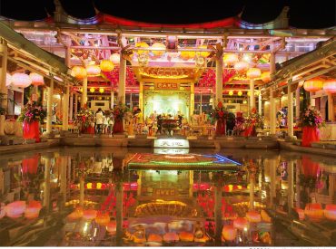 【彰化 Changhwa】鹿港夜晚七彩絢爛的玻璃媽祖廟 台灣玻璃博物館參觀 旅遊部落格
國內外旅遊 美食餐廳 攝影