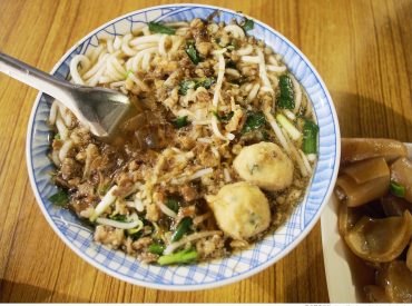 【台東 Taitung】榕樹下米苔目 台東人氣排隊古早味美食 台東正氣路觀光夜市 旅遊部落格
國內外旅遊 美食餐廳 攝影